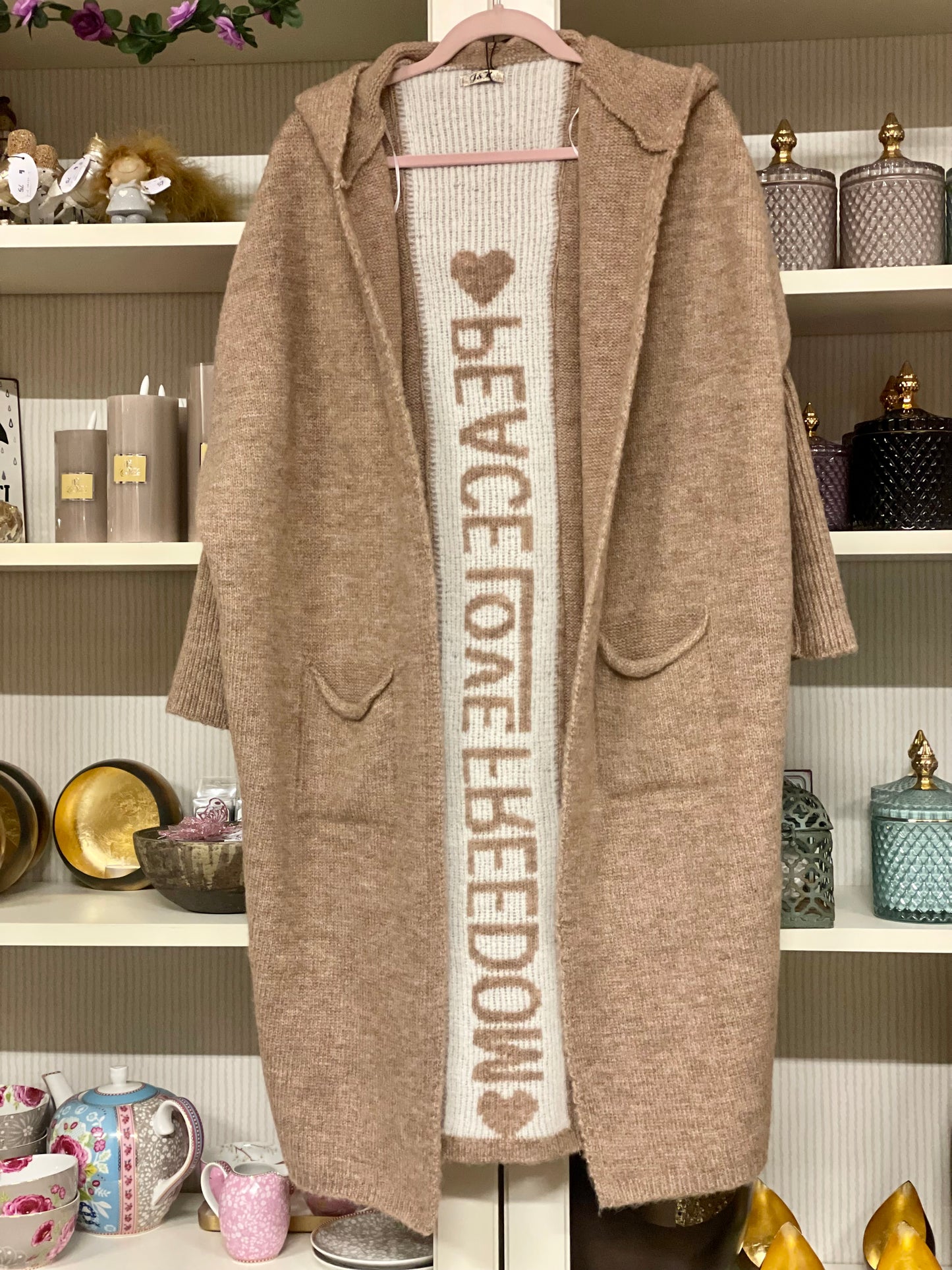 Peace Cardigan fra Liva K