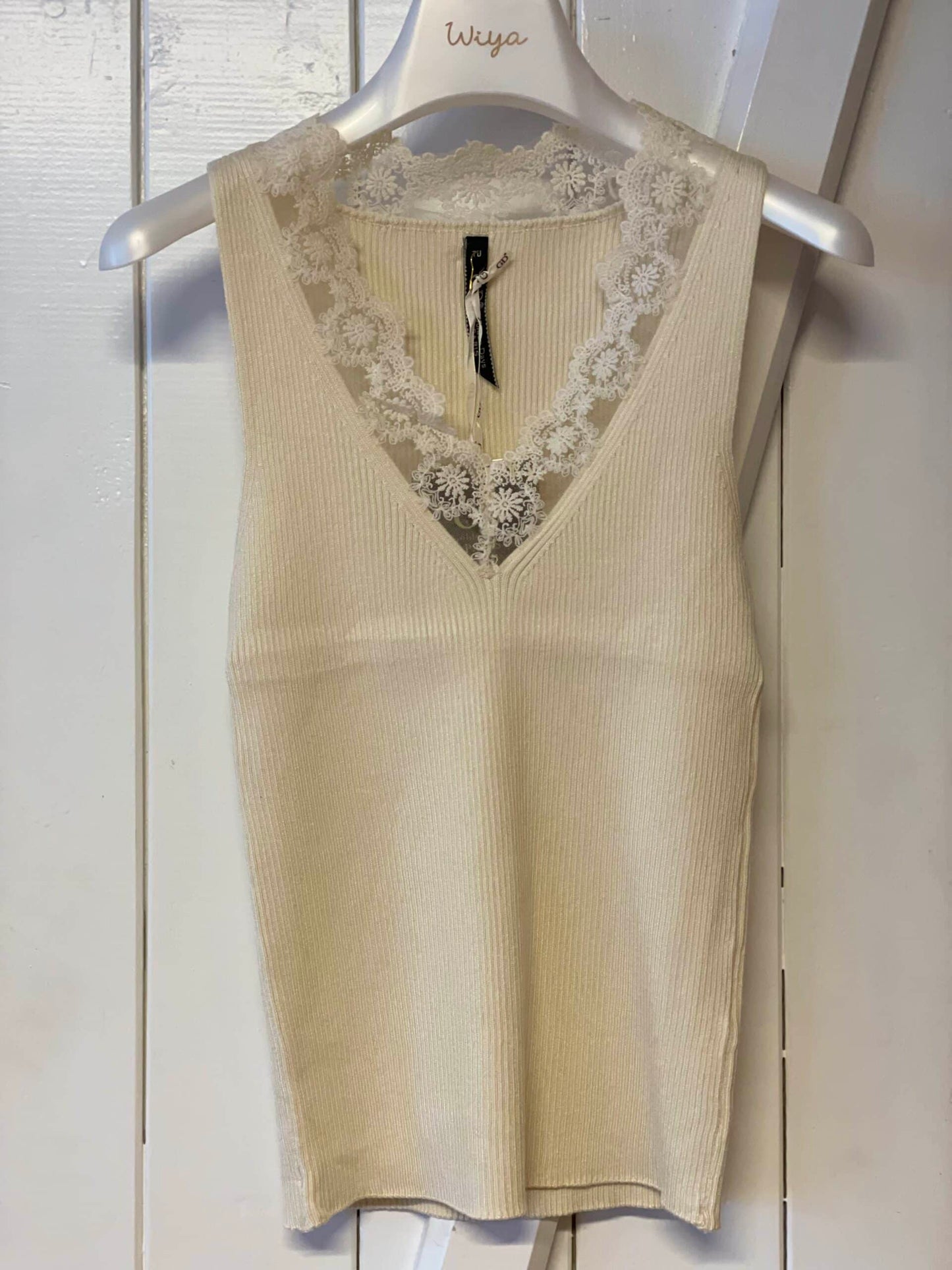 Kassie beige top / Liva K