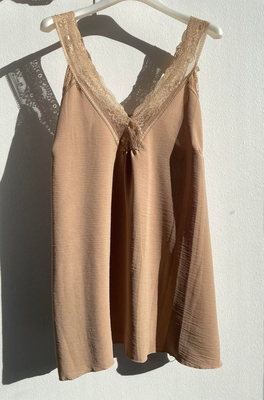 Nomi top beige / Liva K