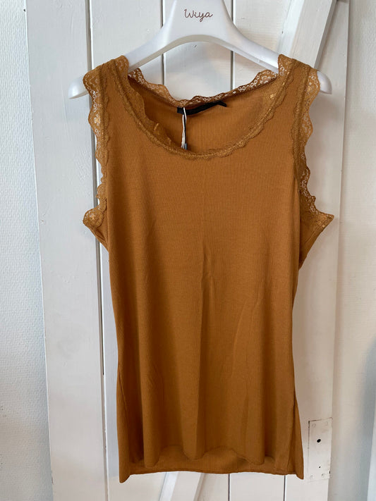 Camel blonde top/ LIVA K