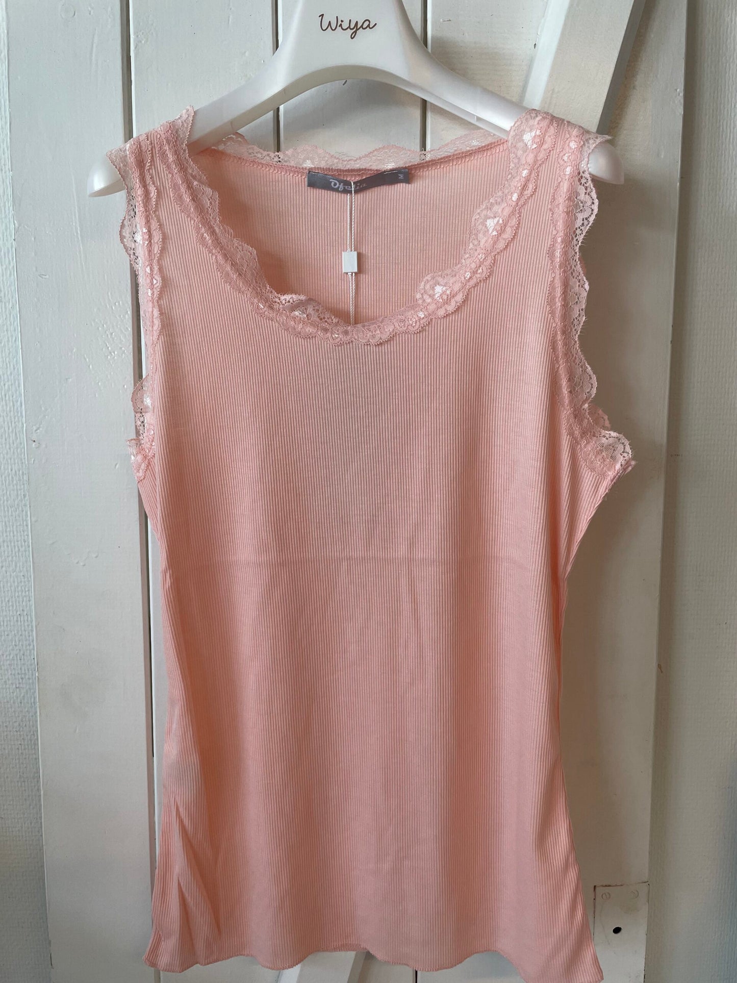 Rosa blonde top/ LIVA K